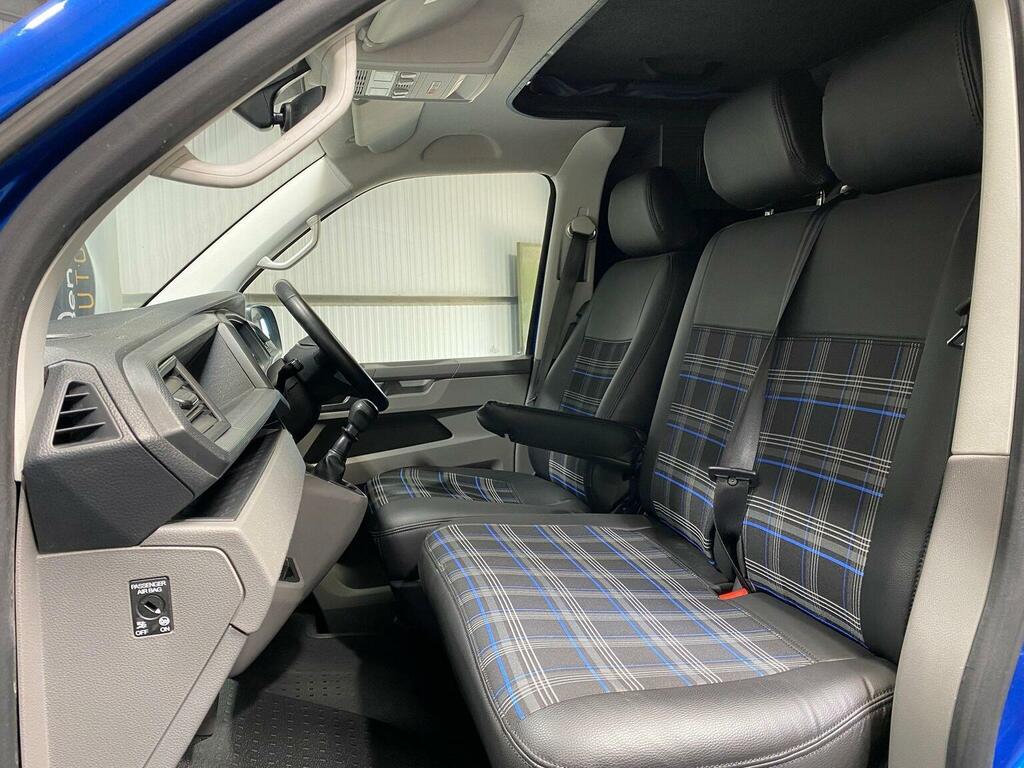 Volkswagen Transporter Panel Van 2.0 Tdi T28 Highline Fwd Swb Euro 6 Ss DA69XED Blue #3