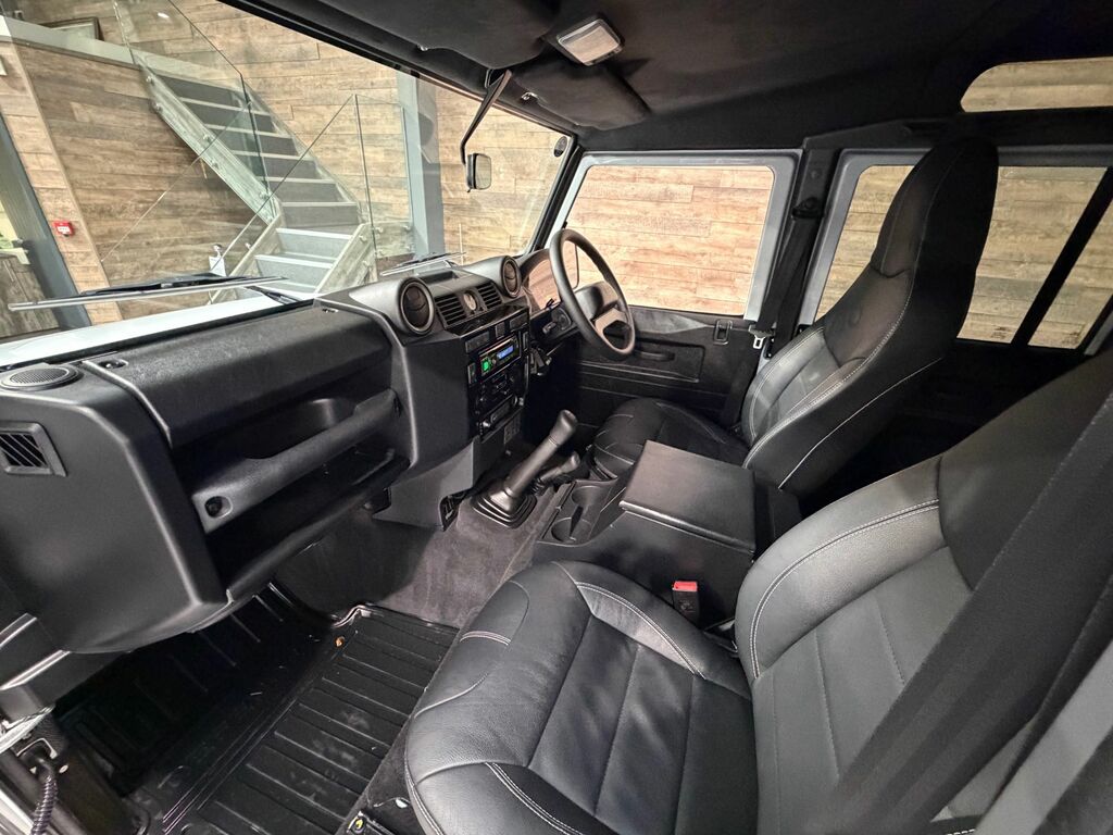 Land Rover Defender 2.2 Tdci Utility Wagon White #6