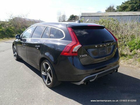 Volvo V60 1.6 T4 R-design Black #4