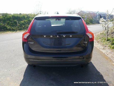 Volvo V60 1.6 T4 Se Black #6