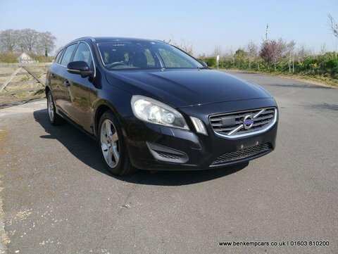 Volvo V60 1.6 T4 Se Black