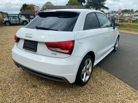 Audi A1 1.0 Tfsi S AU15EXC White #6
