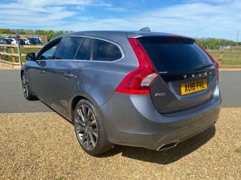 Volvo V60 2.0 T4 Se AU16FKL Grey #5