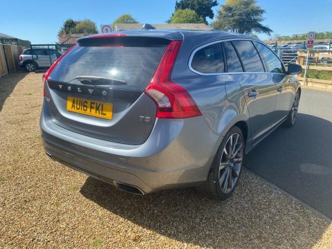Volvo V60 2.0 T4 Se AU16FKL Grey #6