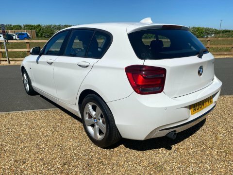 BMW 1 Series 1.6 116I Sport AU64FVZ White #5