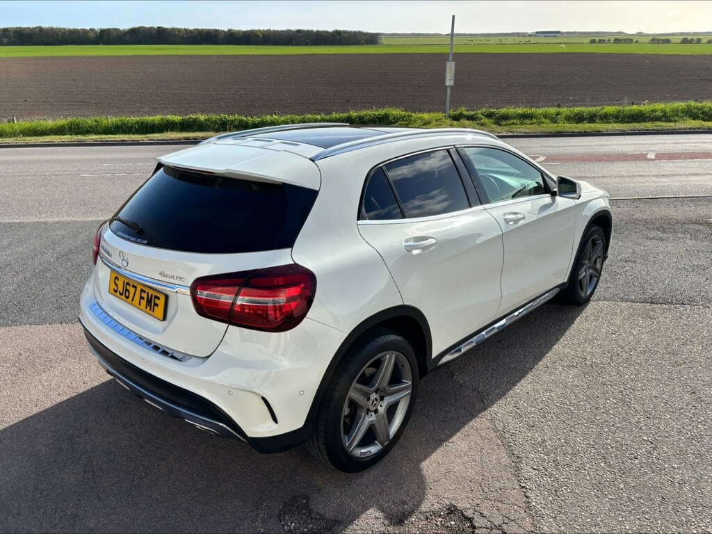 Mercedes-Benz GLA Class Suv 2.1 Gla200d Amg Line 201767 SJ67FMF White #4