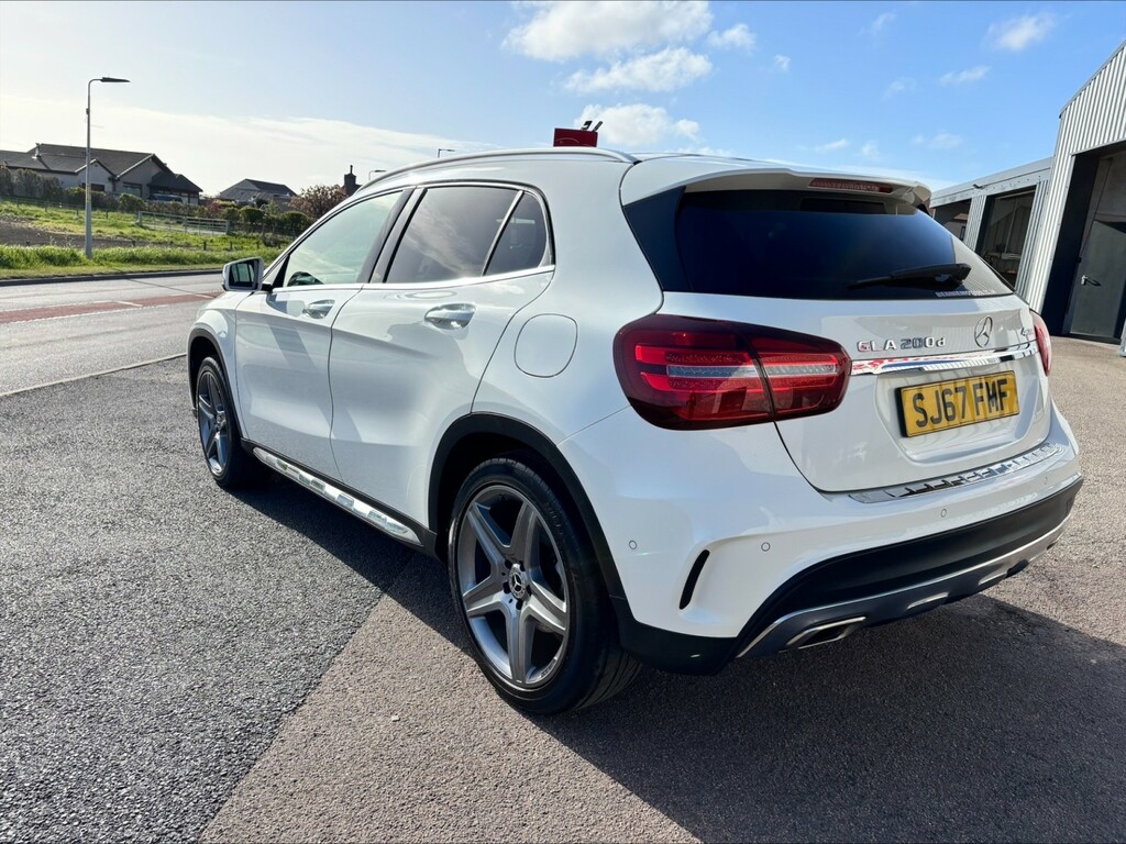Mercedes-Benz GLA Class Suv 2.1 Gla200d Amg Line 201767 SJ67FMF White #5