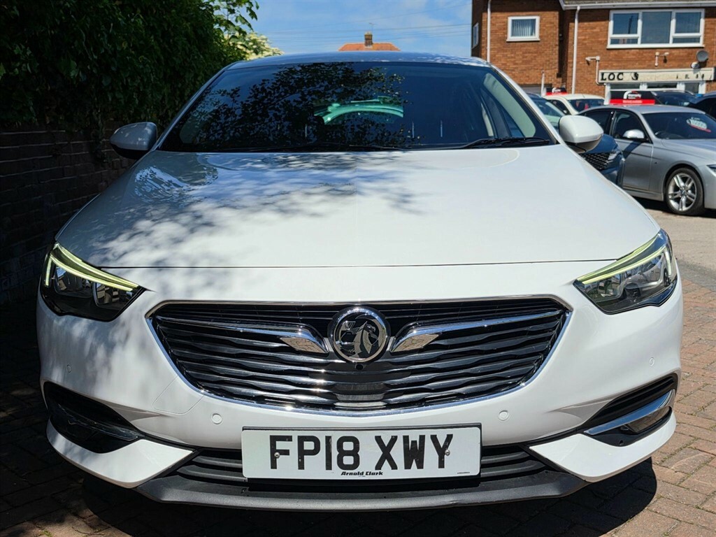 Vauxhall Insignia 1.6 Turbo D Blueinjection Sri Nav Grand Sport Euro White #2
