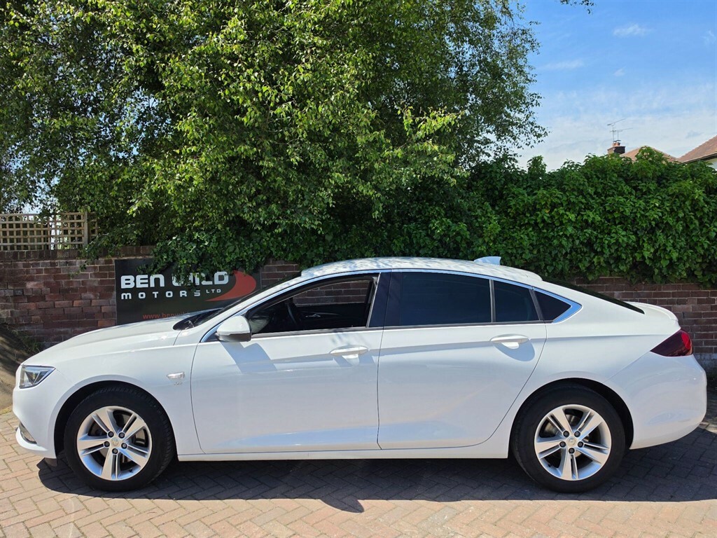 Vauxhall Insignia 1.6 Turbo D Blueinjection Sri Nav Grand Sport Euro White #4