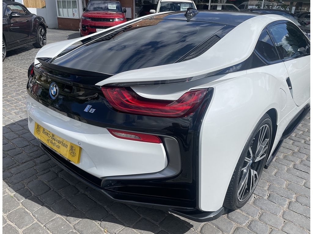 BMW i8 2dr Auto White #7