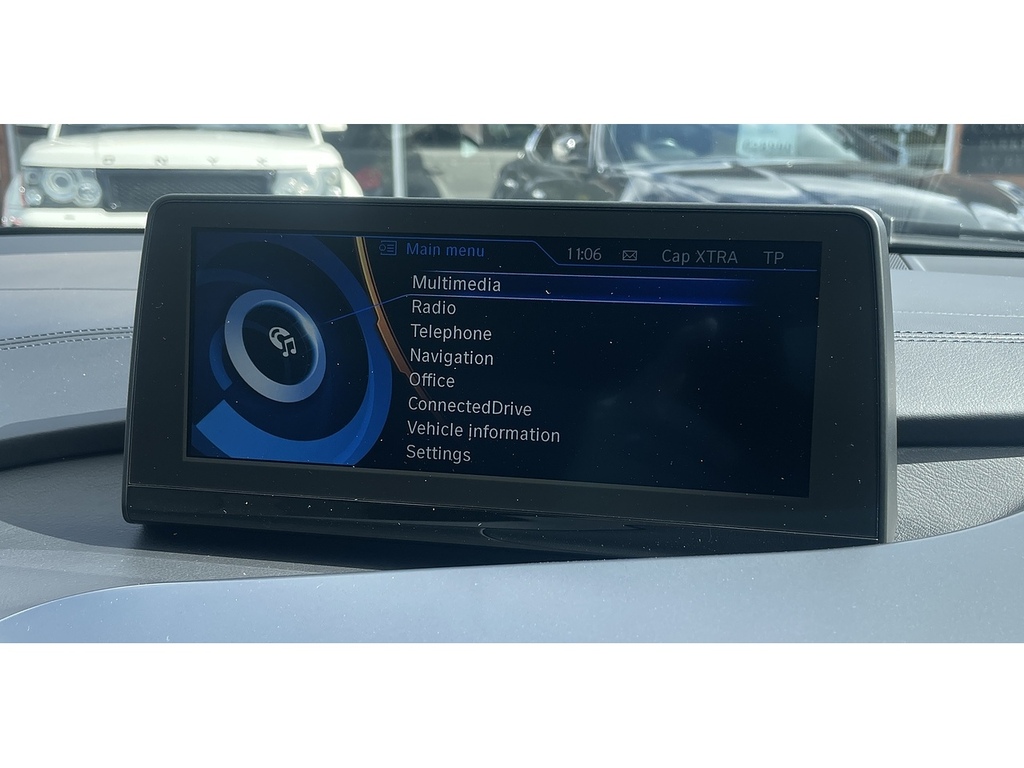 BMW i8 2dr Auto White #21