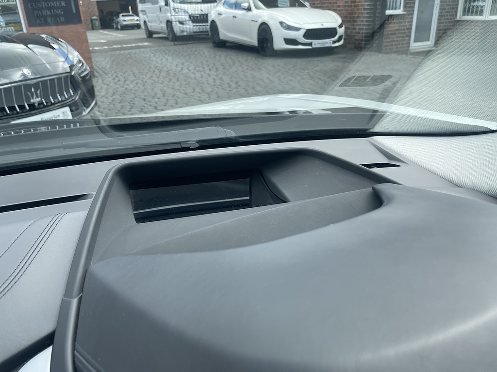 BMW i8 2dr Auto White #18