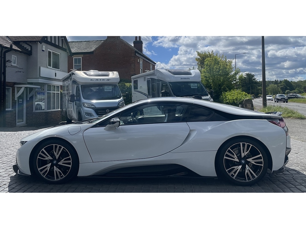 BMW i8 2dr Auto White #11
