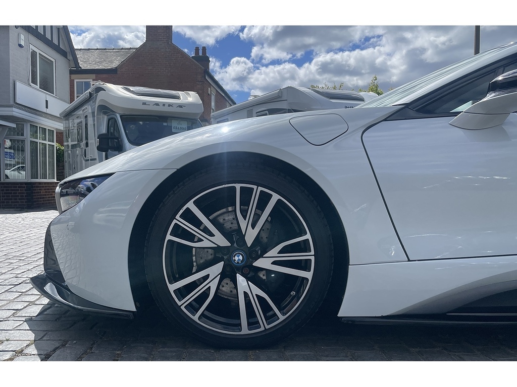 BMW i8 2dr Auto White #12