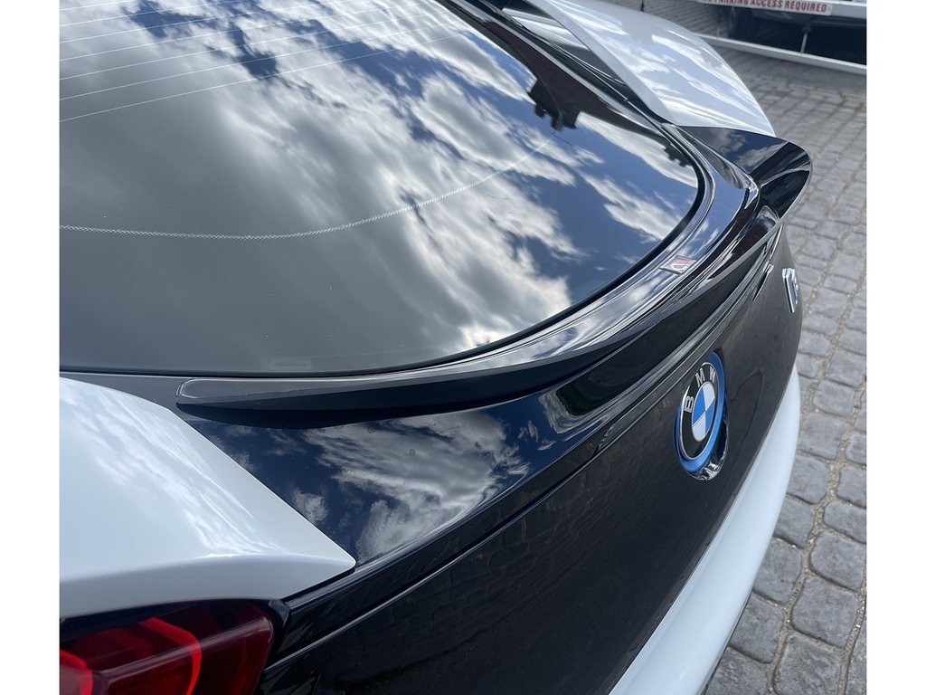 BMW i8 2dr Auto White #9