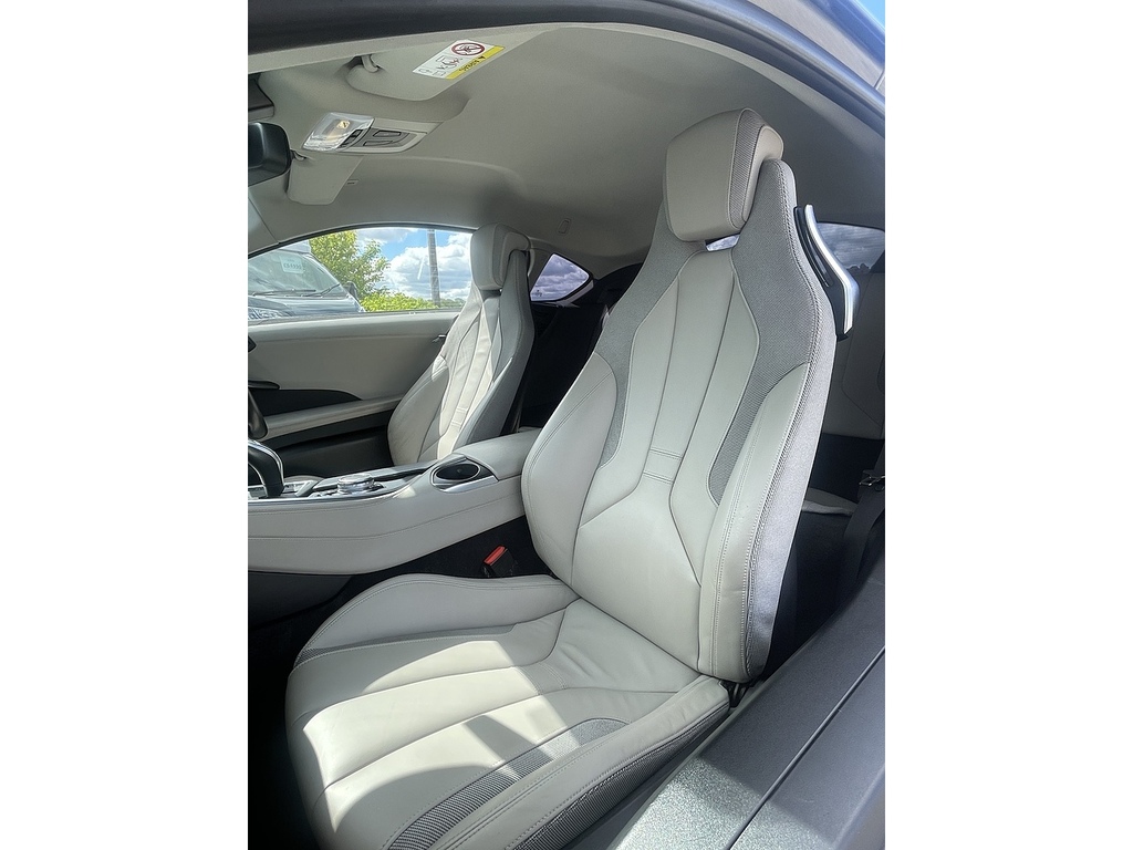 BMW i8 2dr Auto White #31