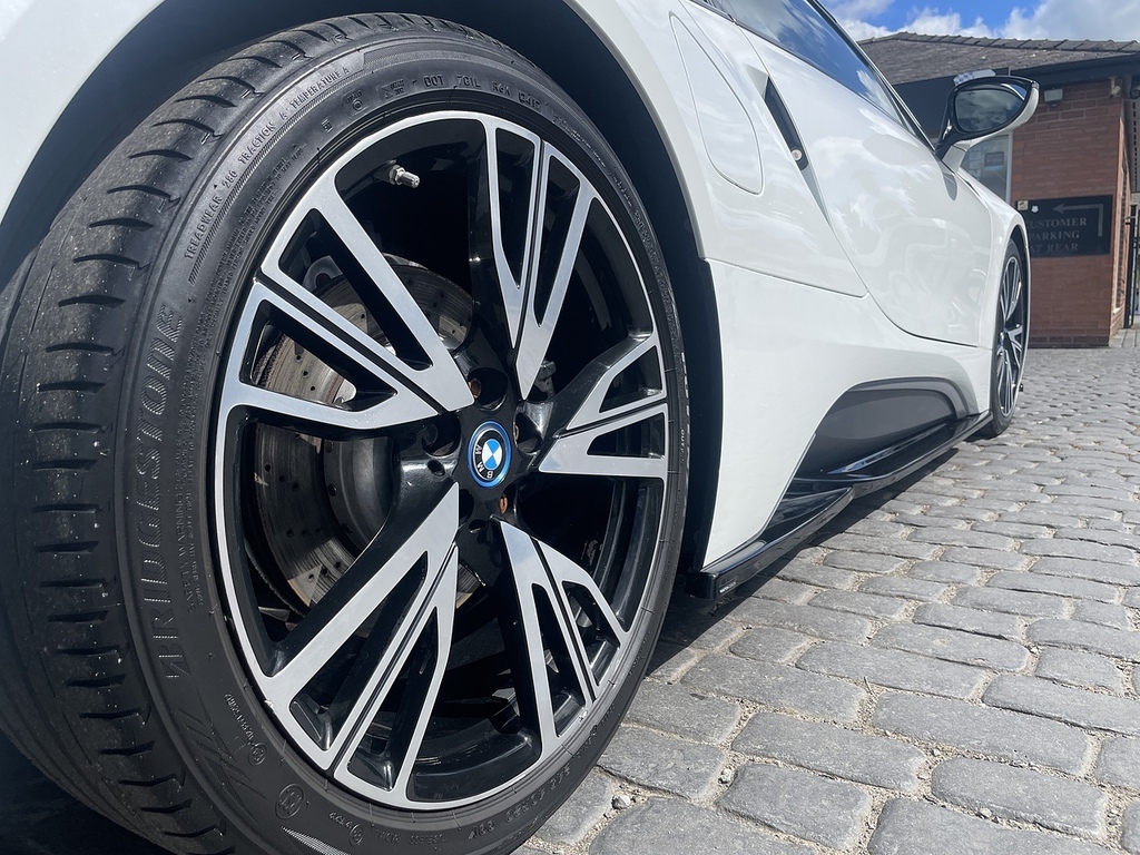 BMW i8 Protonic Frozen White Edition 1.5 Coupe White #5