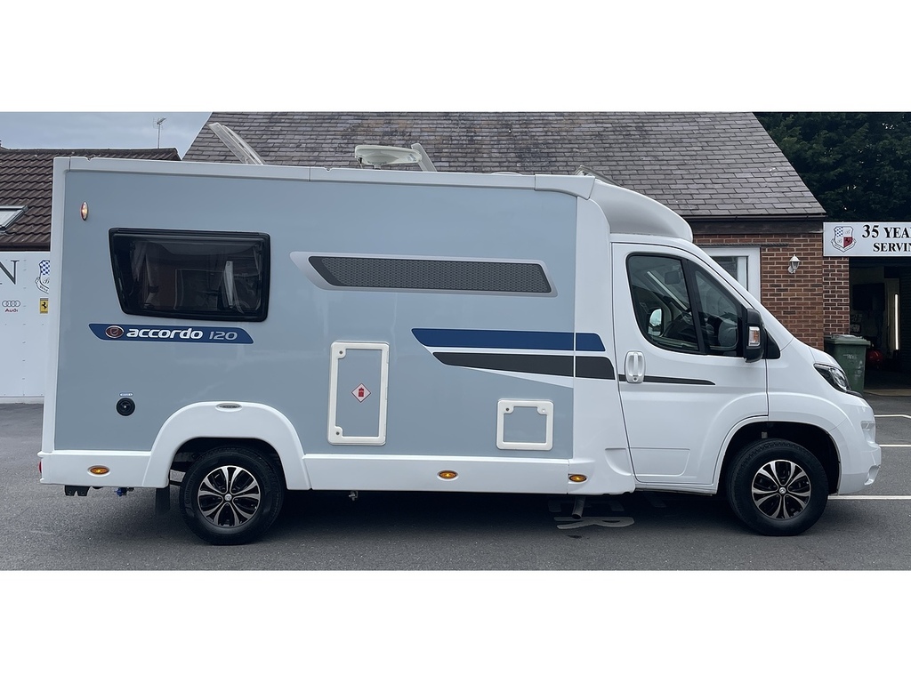 Peugeot Elddis Accordo 120 2.0 Bluehdi 333 Chassis Cab White #2