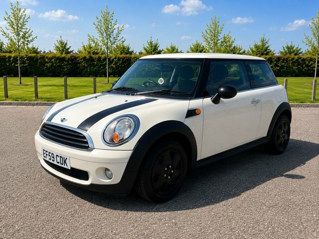 Mini Hatch 1.4 First Hatchback Euro 4 75 P White