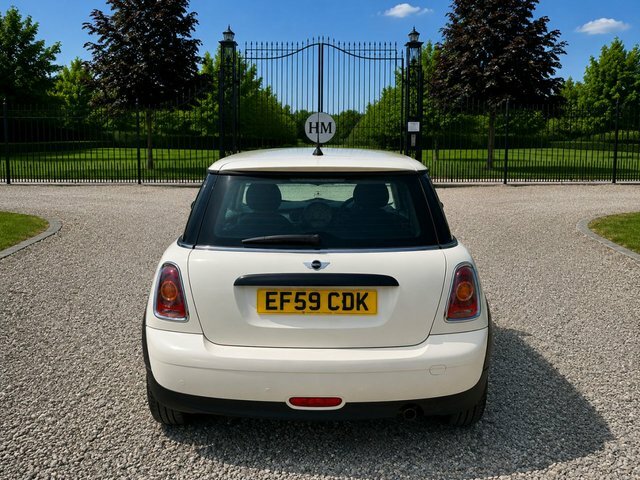 Mini Hatch 1.4 First Hatchback Euro 4 75 P White #4