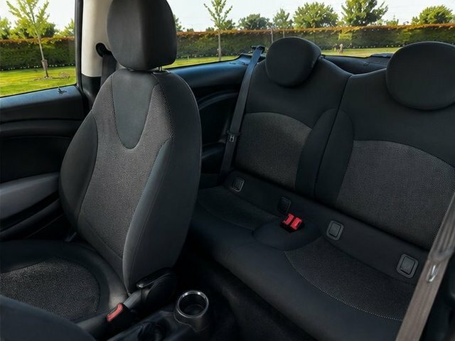 Mini Hatch 1.4 First Hatchback Euro 4 75 P White #3