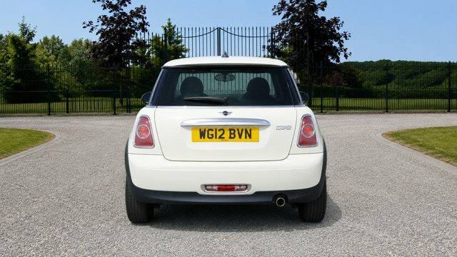 Mini Hatch 1.6 One Hatchback Euro 5 98 Ps WG12BVN White #4