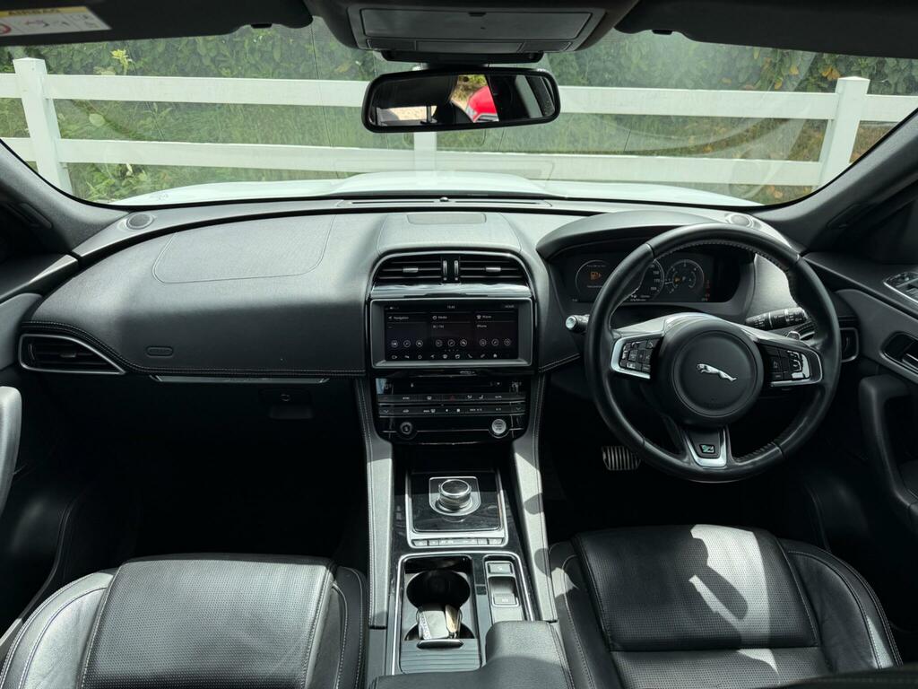 Jaguar F-Pace 2.0 D180 R-sport Awd Euro 6 Ss White #2