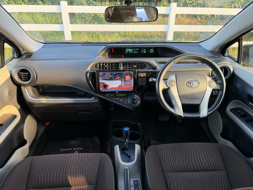 Toyota Aqua 1.5 5dr Black #2