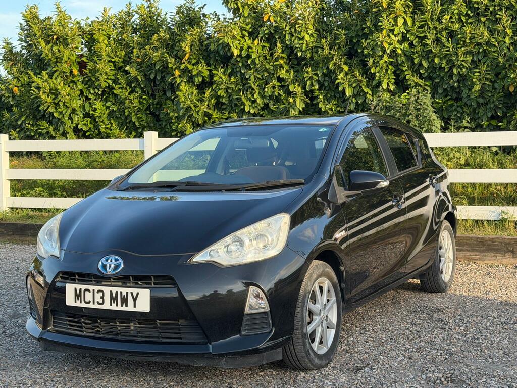 Toyota Aqua 1.5 5dr Black #5