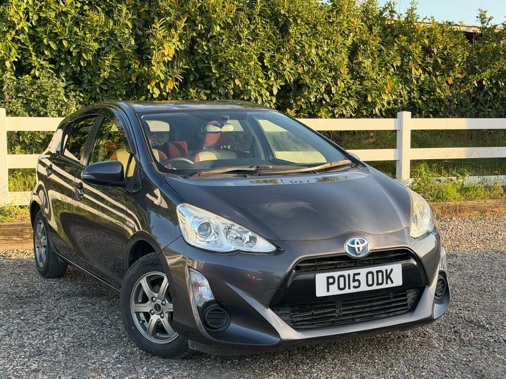 Toyota Aqua 1.5 Hybrid Grey