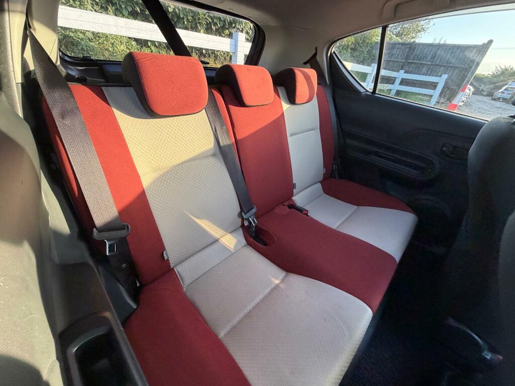 Toyota Aqua Hatchback White #18