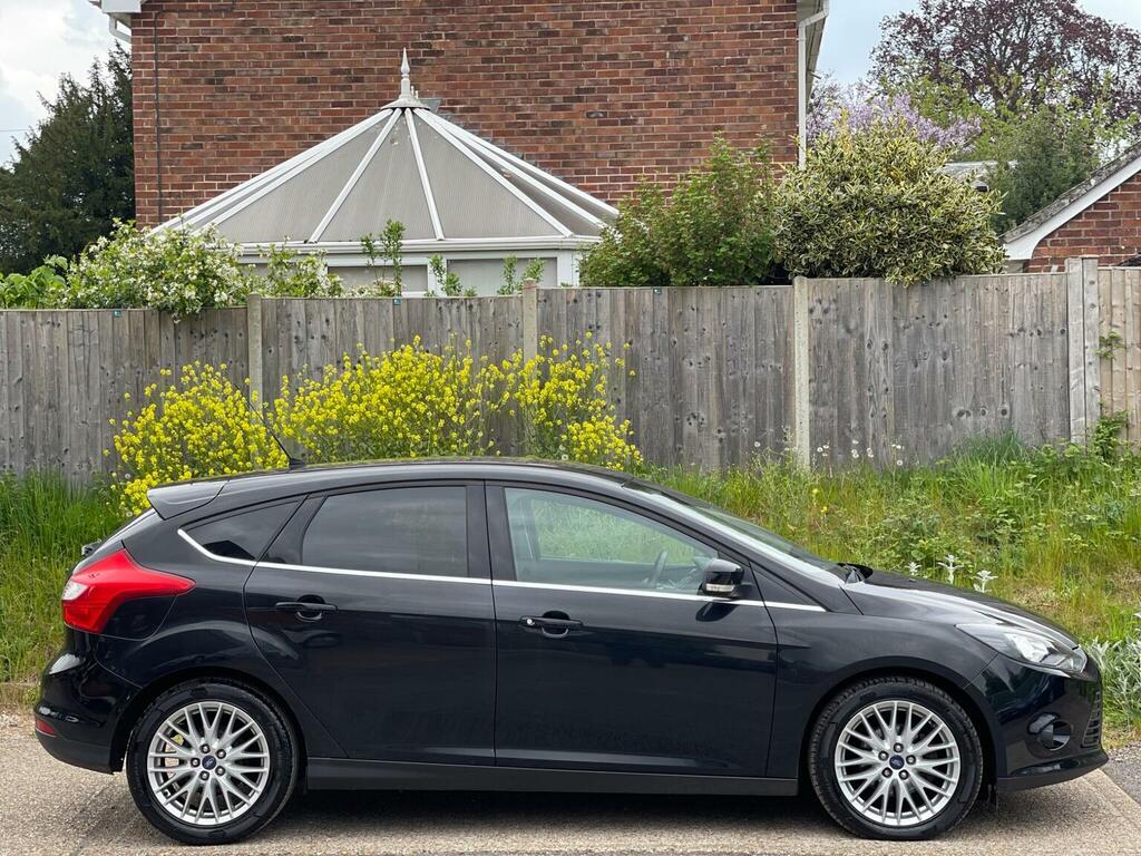 Ford Focus Hatchback 1.6 Tdci Zetec Euro 5 Ss 201363 SY63CWK Black #2