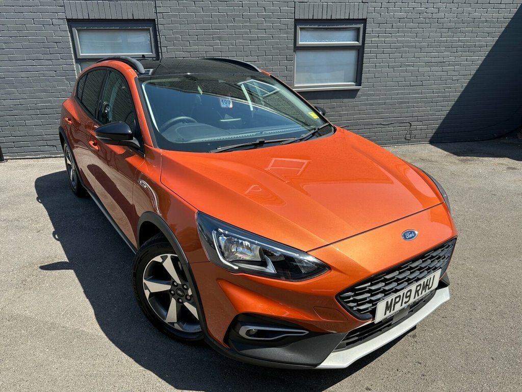 Ford Focus 1L Active Orange