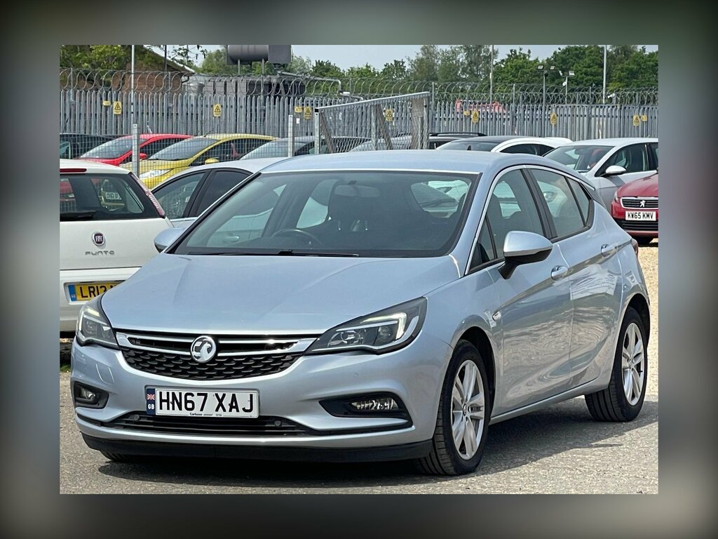Vauxhall Astra 1.6 Cdti Ecotec Blueinjection Tech Line Nav Hatchb HN67XAJ Silver #4