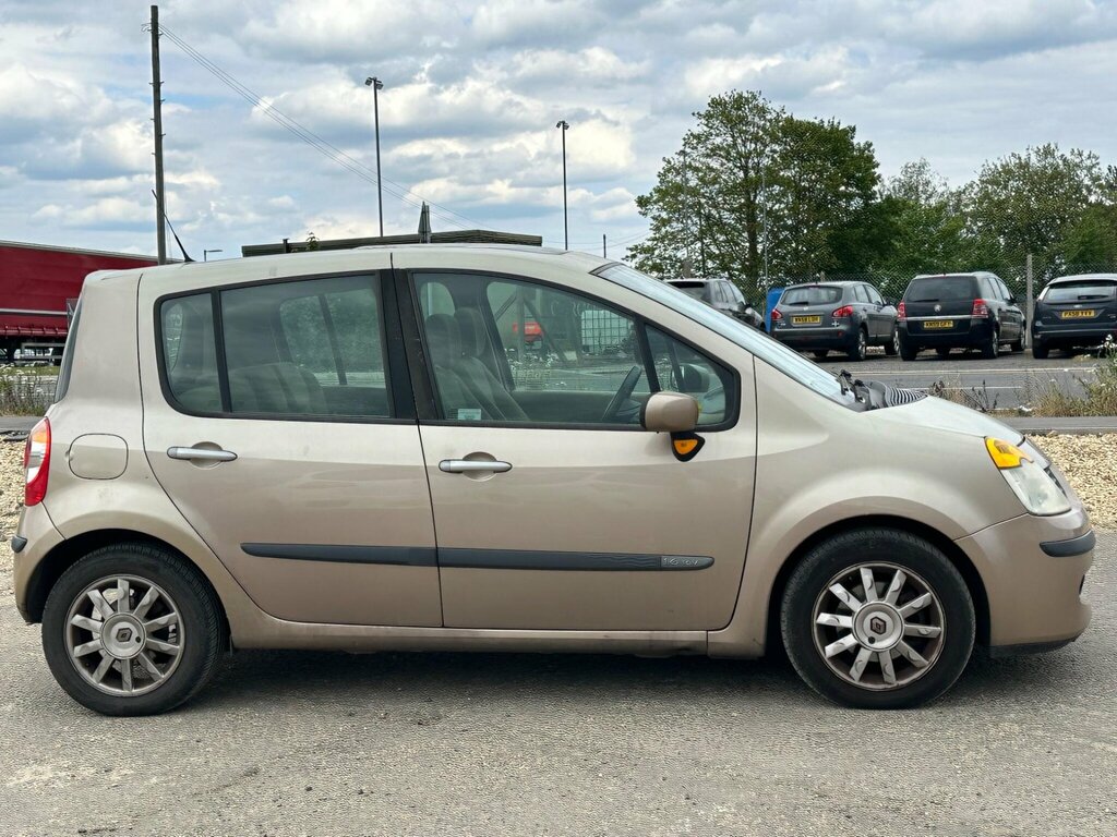Renault Modus 1.4 16V Dynamique Green #9