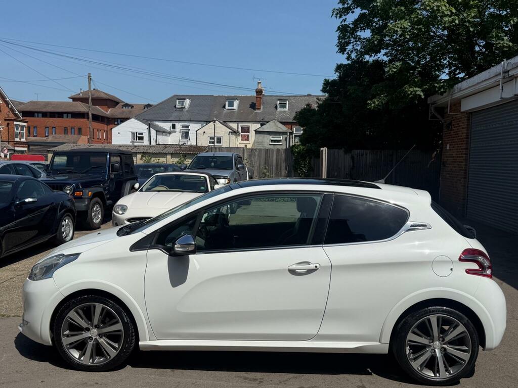 Peugeot 208 1.6 E-hdi Xy Euro 5 Ss White #5