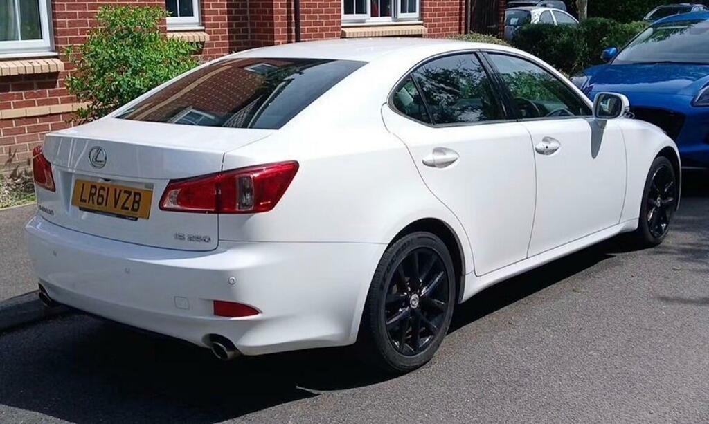 Lexus IS 2.5 250 V6 Advance Euro 5 White #4