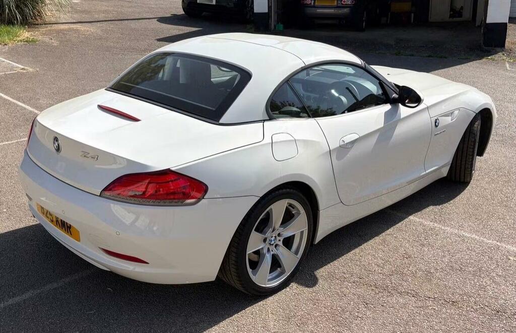 BMW Z4 2.5 23I Highline Edition Convertible Ma White #4