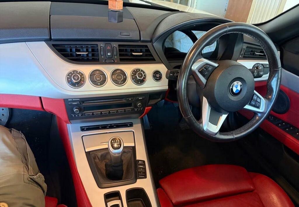 BMW Z4 2.5 23I Highline Edition Convertible Ma White #5