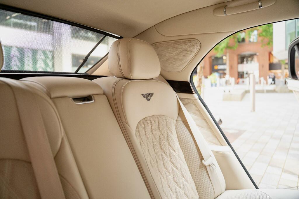 Bentley Mulsanne Speed V8 Silver #33