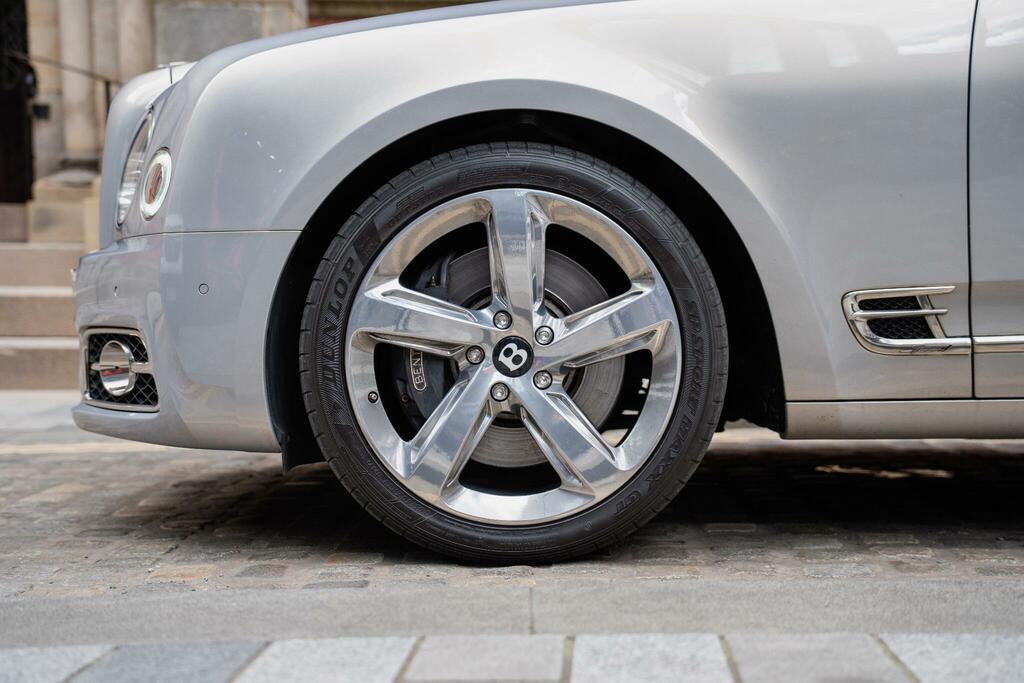 Bentley Mulsanne Speed V8 Silver #13