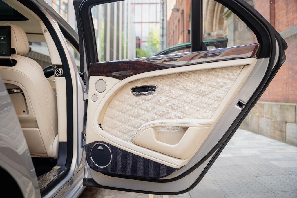 Bentley Mulsanne Speed V8 Silver #30