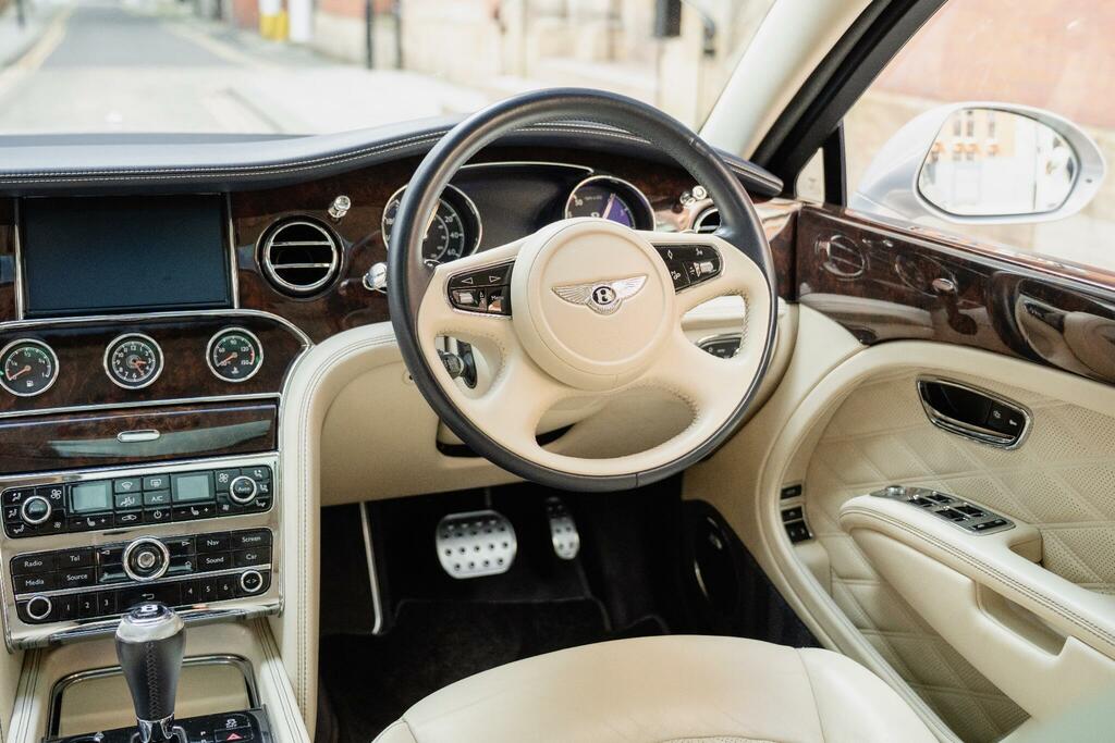 Bentley Mulsanne Speed V8 Silver #60