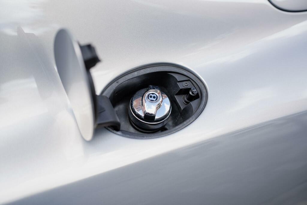 Bentley Mulsanne Speed V8 Silver #21