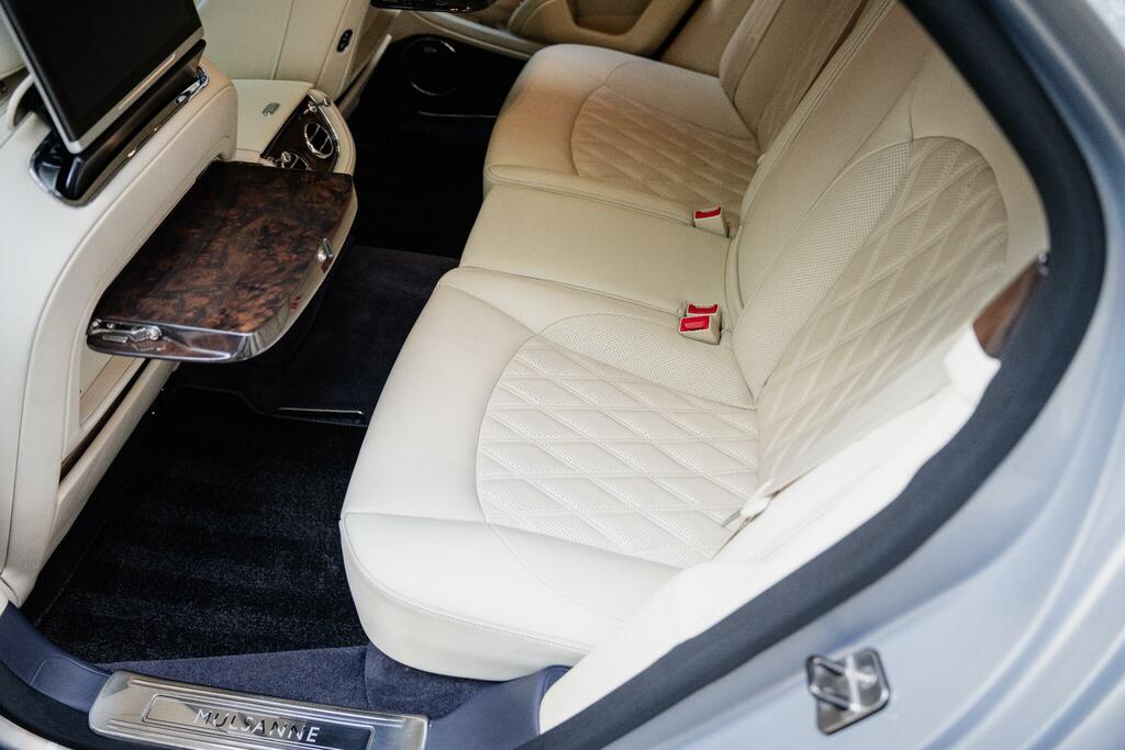 Bentley Mulsanne Speed V8 Silver #54