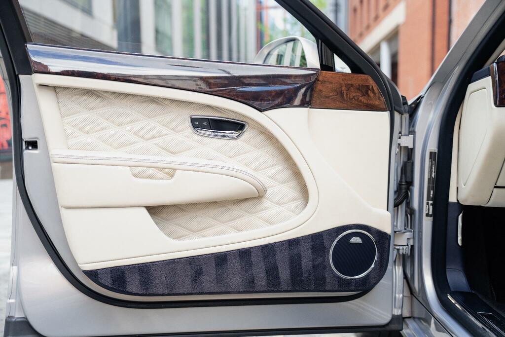 Bentley Mulsanne Speed V8 Silver #55