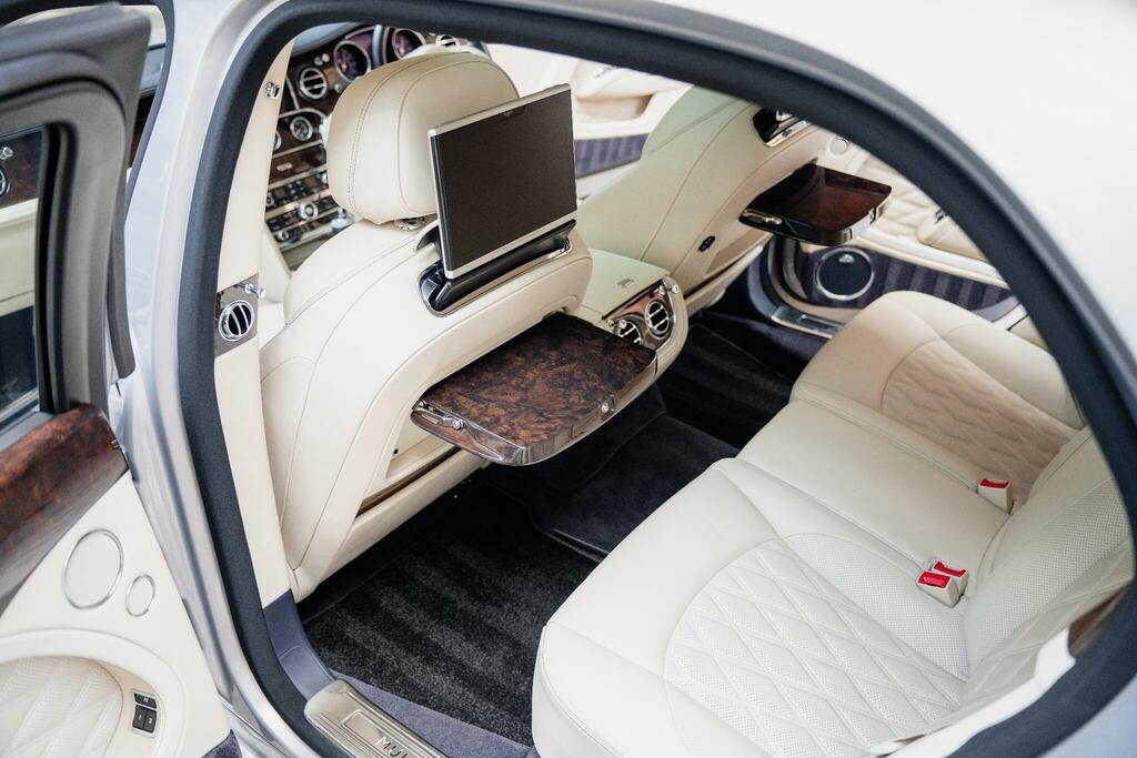 Bentley Mulsanne Speed V8 Silver #52
