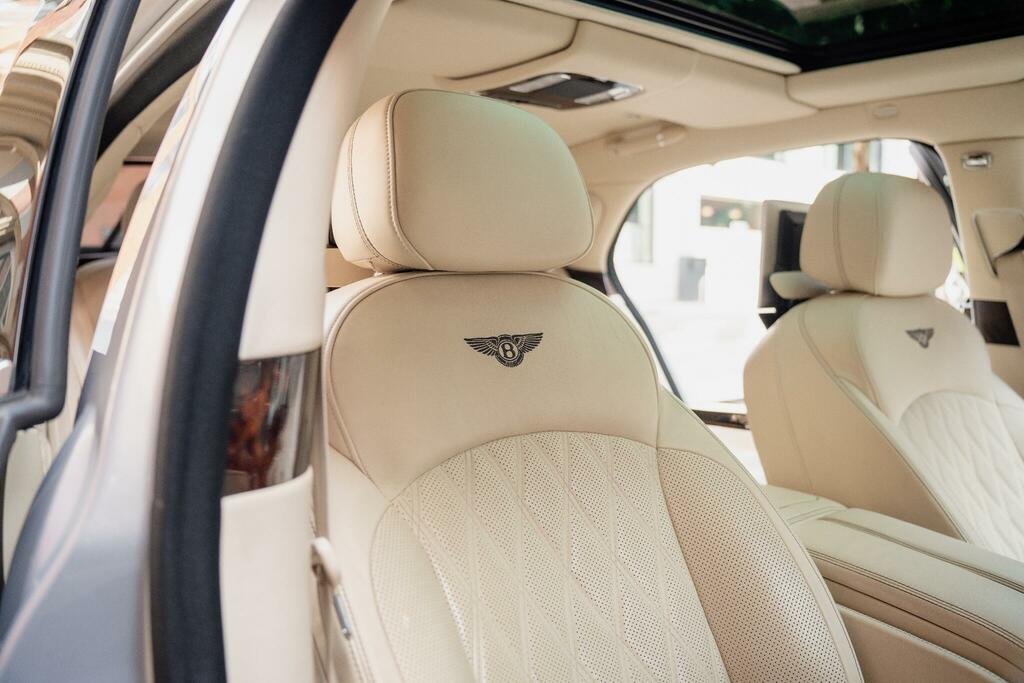 Bentley Mulsanne Speed V8 Silver #42