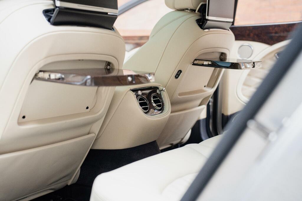 Bentley Mulsanne Speed V8 Silver #51