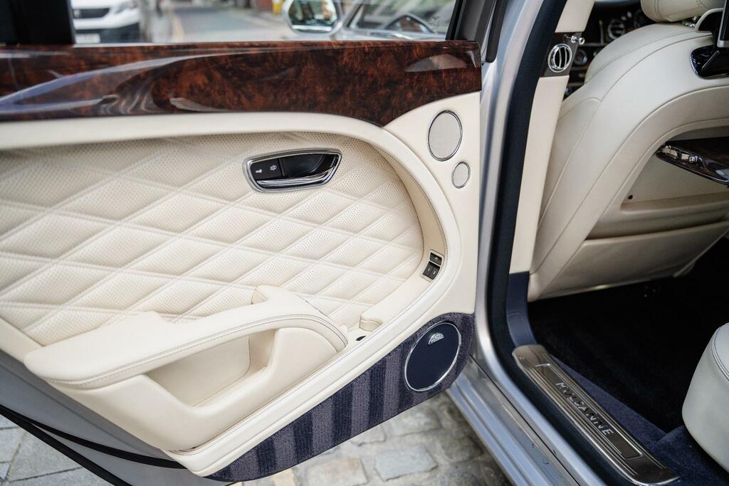 Bentley Mulsanne Speed V8 Silver #53
